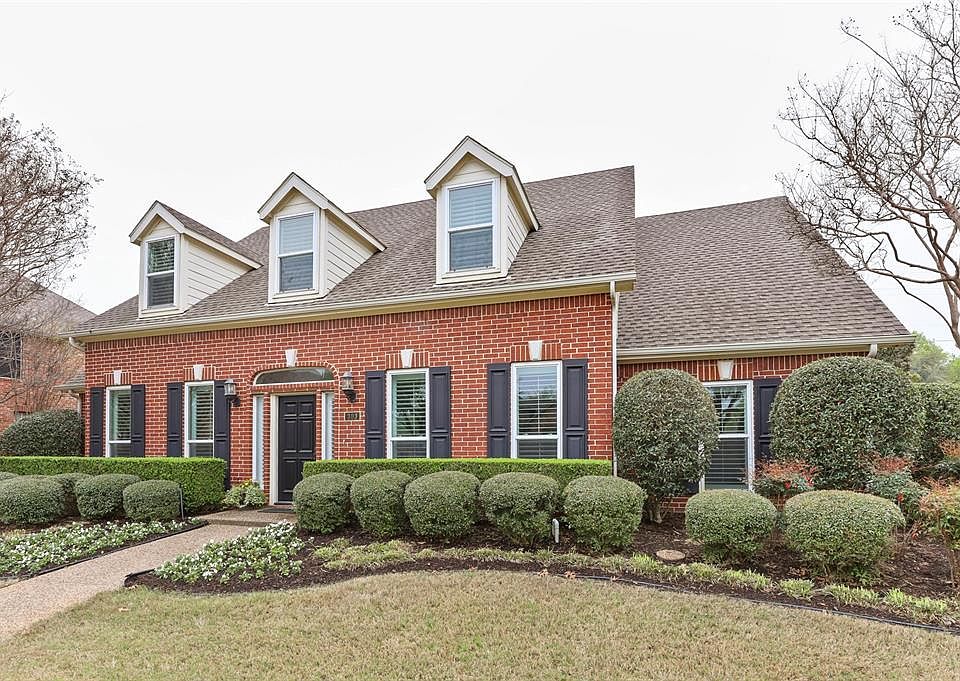 1st image of 303 Pecan Hollow Dr