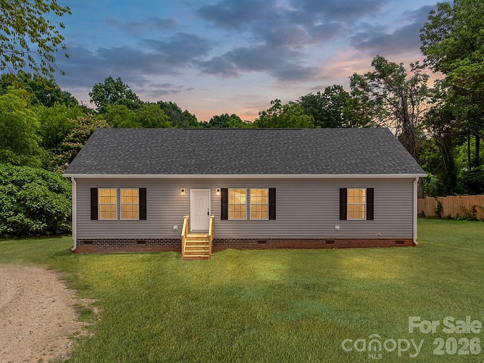 1st image of 391 Stutts Rd