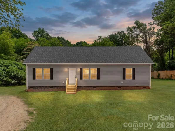 391 Stutts Rd, Mooresville, NC 28117