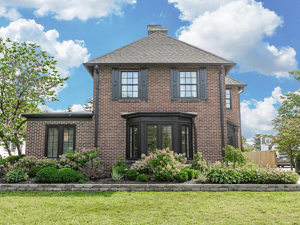 1st image of 1684 Cambridge Blvd