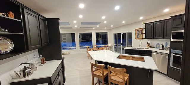 3 bed, 1700 sqft, $3,400 — Photo 3