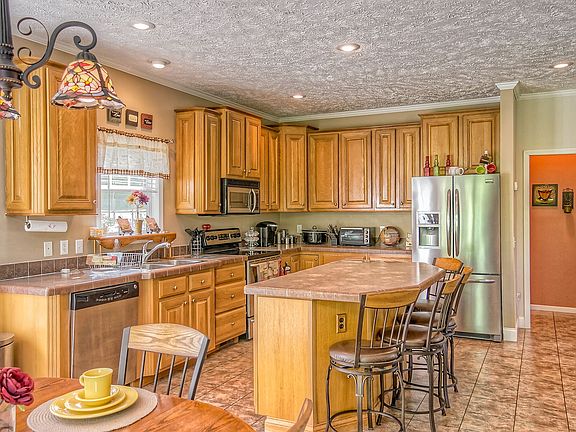 5th image of 3931 Hannah Ln