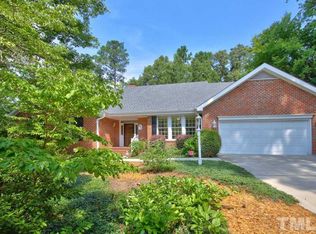 6812 Knotty Pine Dr, Chapel Hill, NC 27517