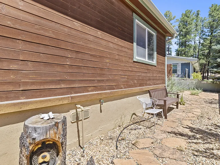 307 Heath Dr — Photo 6