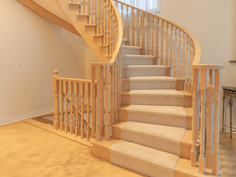 2 Farnham Dr — Photo 13