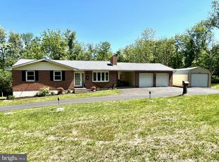 317 Snader Ln, Mohrsville, PA 19541
