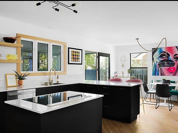 3rd image of 10108 Jupiter Hills Dr