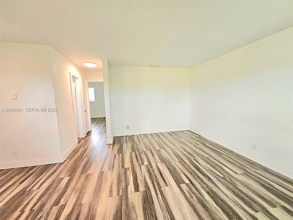 5th image of 5180 NE 6th Ave APT 621