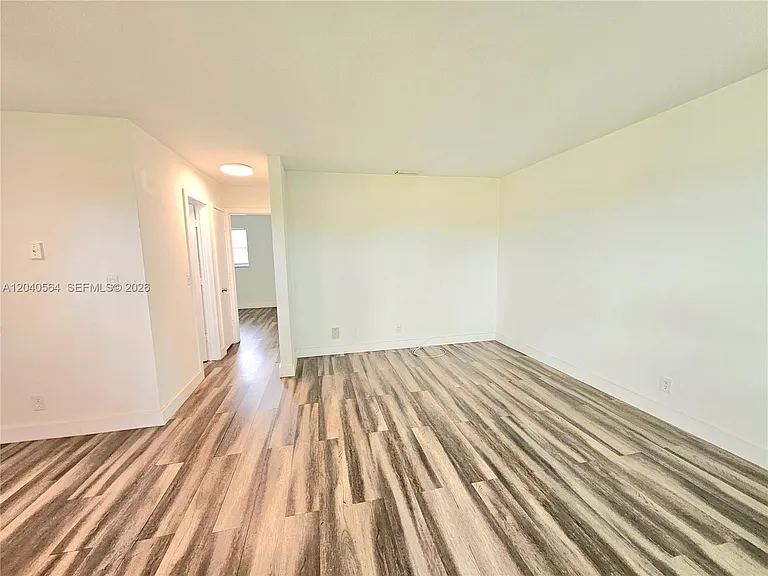 5180 NE 6th Ave #621 — Photo 5