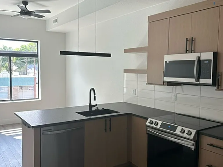 400 N Garfield Ave #106 — Photo 2