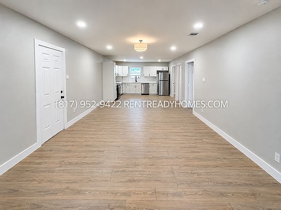 2nd image of 4919 Dickens Rd