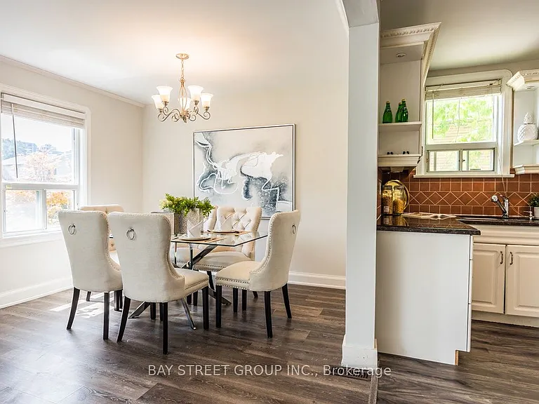 12 Craigmore Cres #MAIN FL — Photo 11