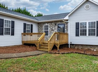 3357 Lilac Ln, Hudson, NC 28638