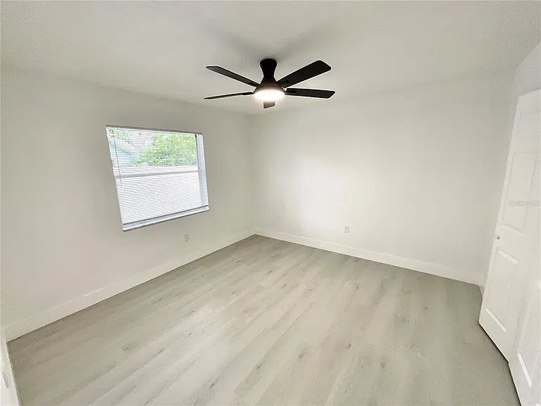 1307 Belcher Dr — Photo 22