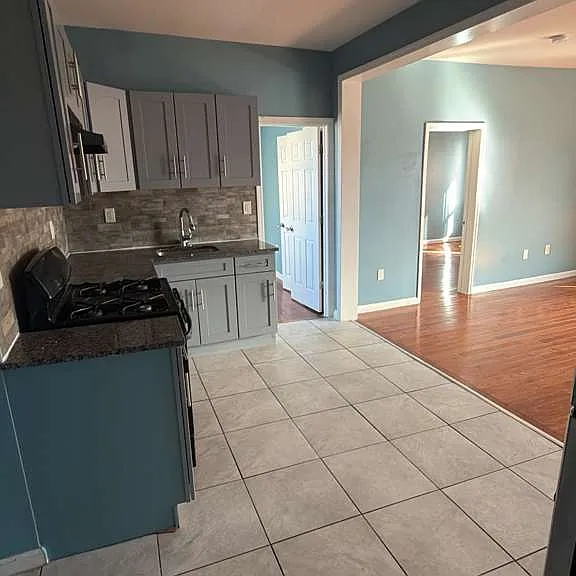 45 Cedar Ave #11 — Photo 4