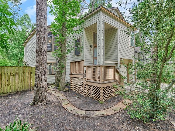 2nd image of 30 Shallow Pond Pl