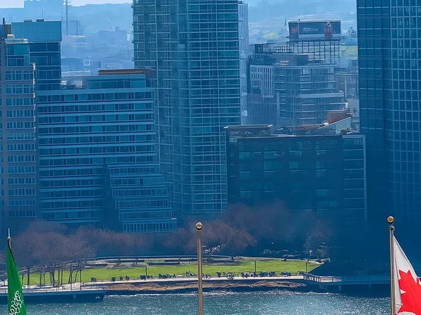 310 East 46th Street image 3 of 11