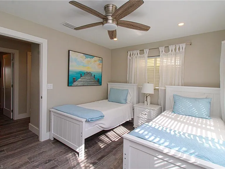 1353 Pelican Ave — Photo 32
