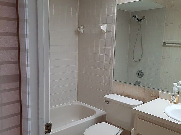 5th image of 3842 Goldfinch Ct