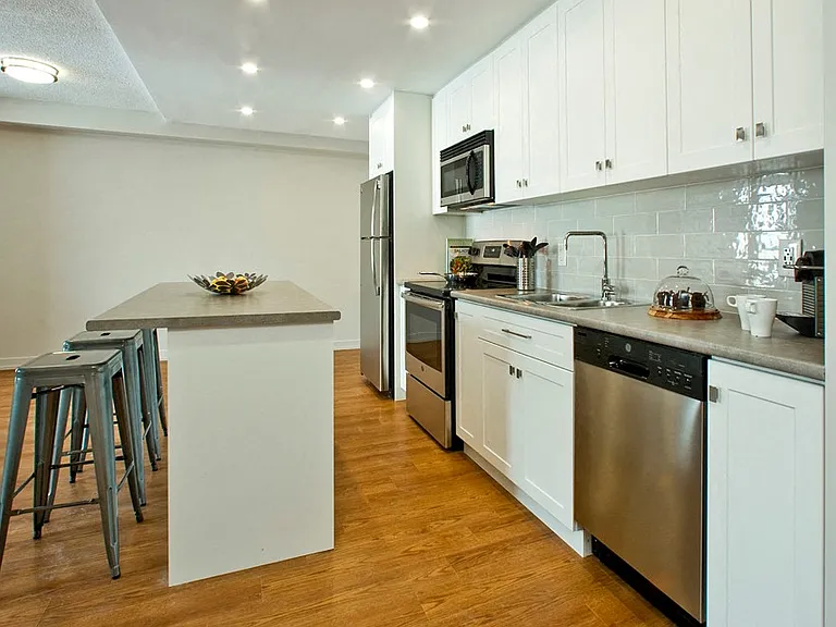 97 Rockwood Ave — Photo 8