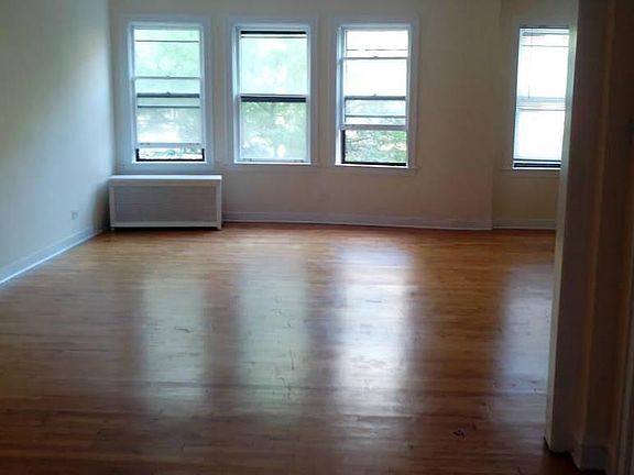 4th image of 521 W Stratford Pl #A