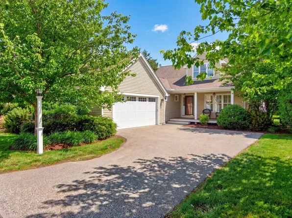 26 Boatwrights Loop, Plymouth, MA 02360