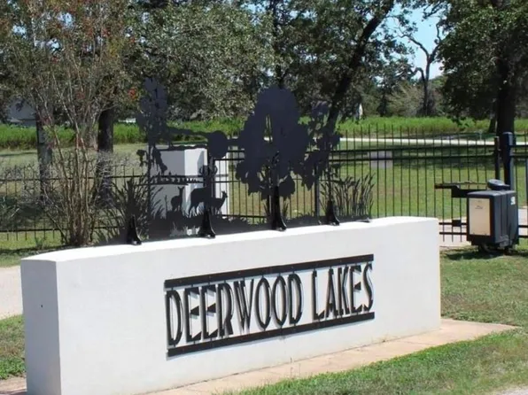 17922 Deerwood Dr, Hempstead, TX 77445