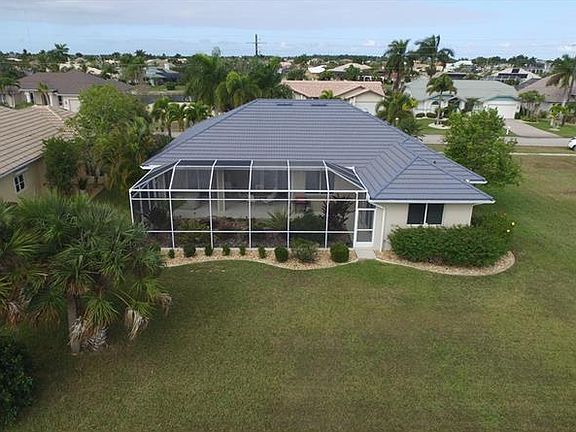 3rd image of 455 Monaco Dr
