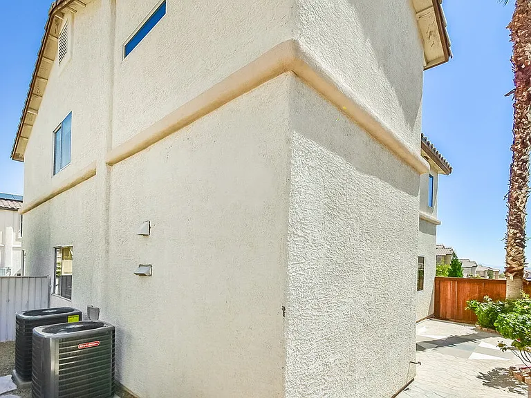 3901 Bayamon St — Photo 16