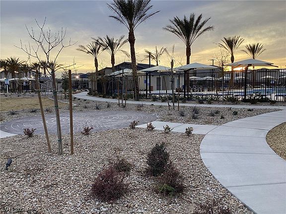 4th image of 2773 Peacock Blue Ave