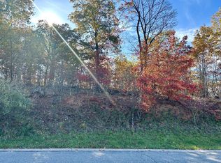 115 University Estates Blvd, Athens, OH 45701