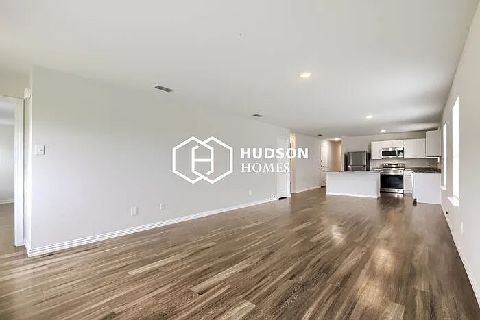418 Shorty St — Photo 3