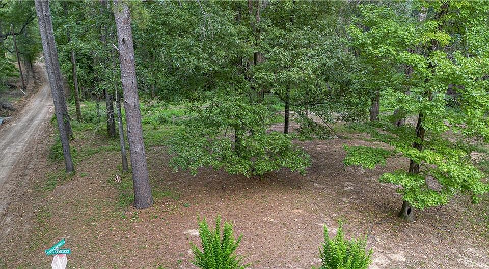 2nd image of 812 Tyler Cemetery Rd #3
