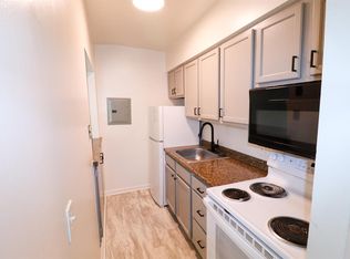 6115-6126 Plymouth Avenue, Cincinnati, OH 45230