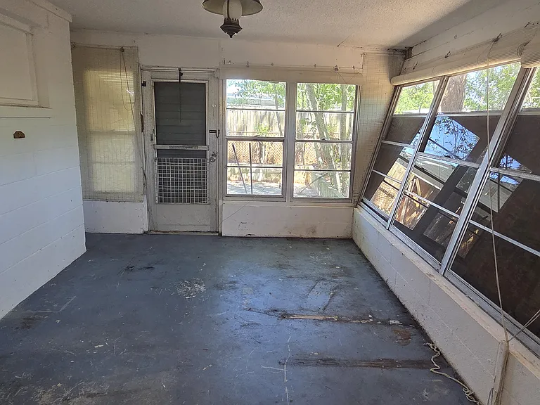 3034 Palamore Dr — Photo 25