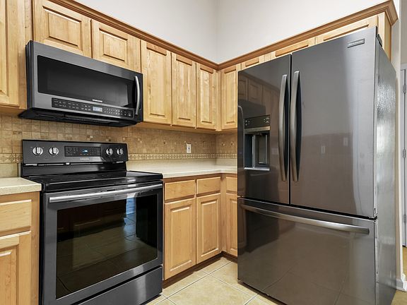 5th image of 213 Long Lake Dr