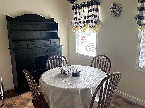 4th image of 65 Paradise Ln