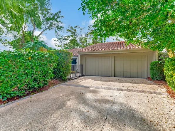 7710 Cedarwood Circle, Boca Raton, FL 33434