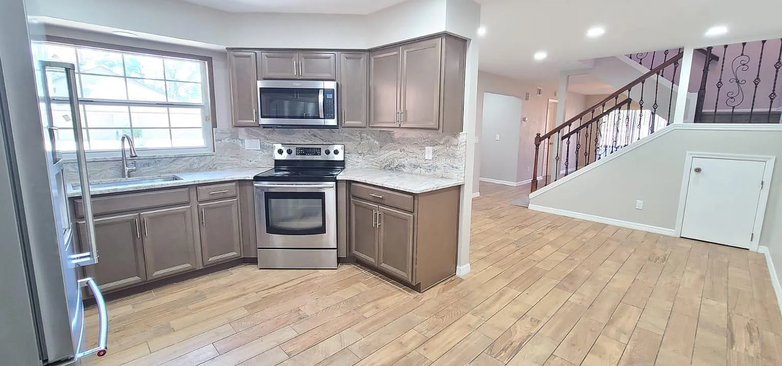 816 Brimfield Court — Photo 3