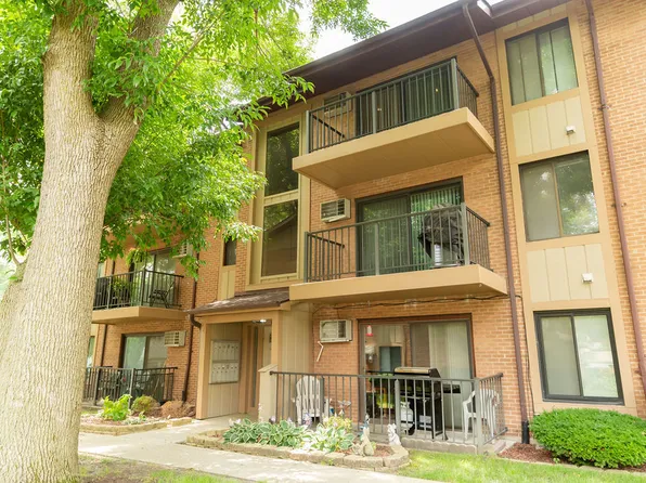 7018 W 110th St Unit 8, Worth, IL 60482