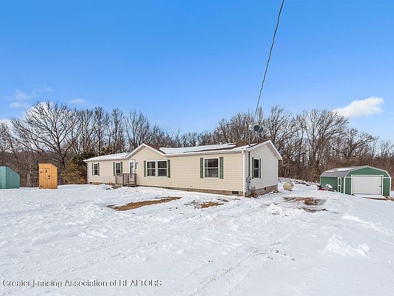 3rd image of 8685 Meadow Vista Dr
