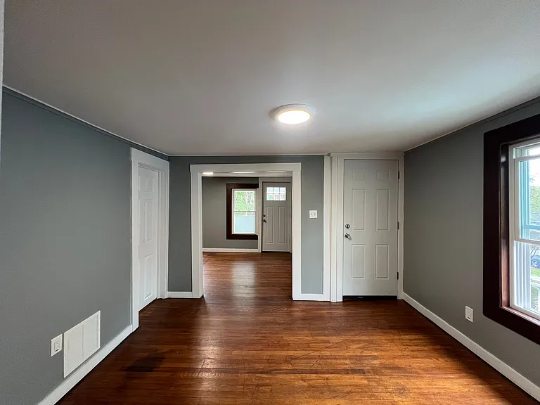 135 Annetta St — Photo 18