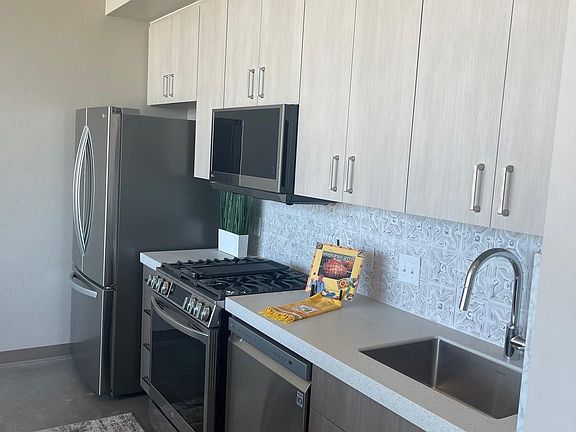 2nd image of 747 S 6th Ave #202