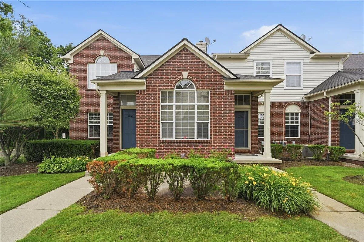 2 bed, 11.0 bath, 1718 sqft, $2,750 — Photo 1