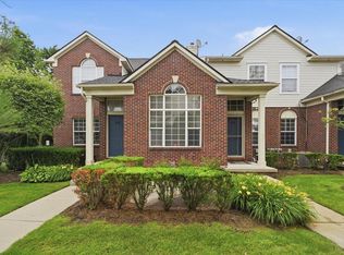 18101 Adri Cir, Walled Lake, MI 48390