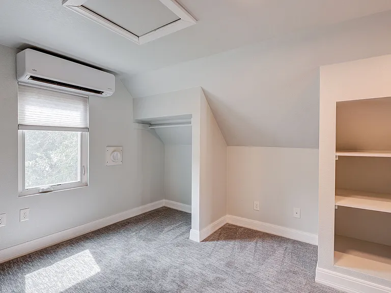 1420 S Clarkson St — Photo 24