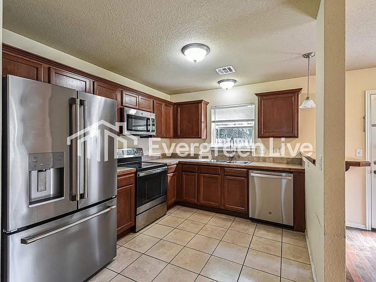 1133 S Craftsman St — Photo 4