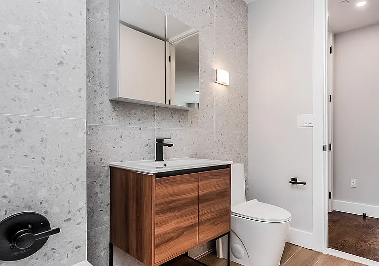 31-61 Vernon Blvd #4X — Photo 11