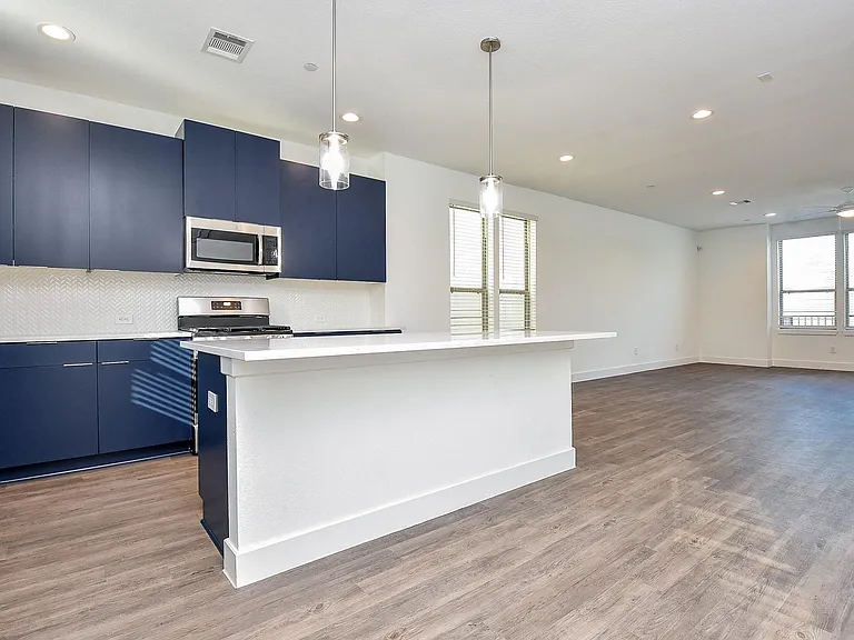 18708 Centro Main St — Photo 18