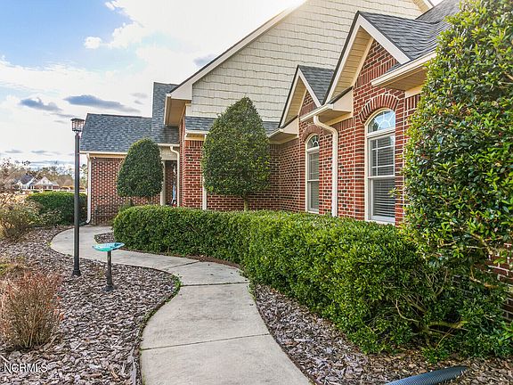 2nd image of 20 Hemlock Drive